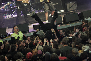 crowd_q01