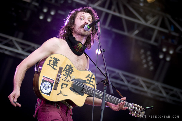 2009-06-19_Nova Rock_Gogol Bordello_IMG_2199