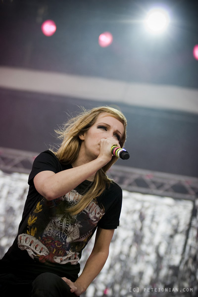 2009-06-21_Nova Rock_Guano Apes_IMG_3456